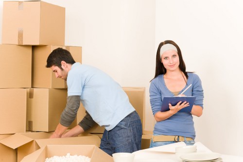 Local Southwark removal van for flat and home relocations